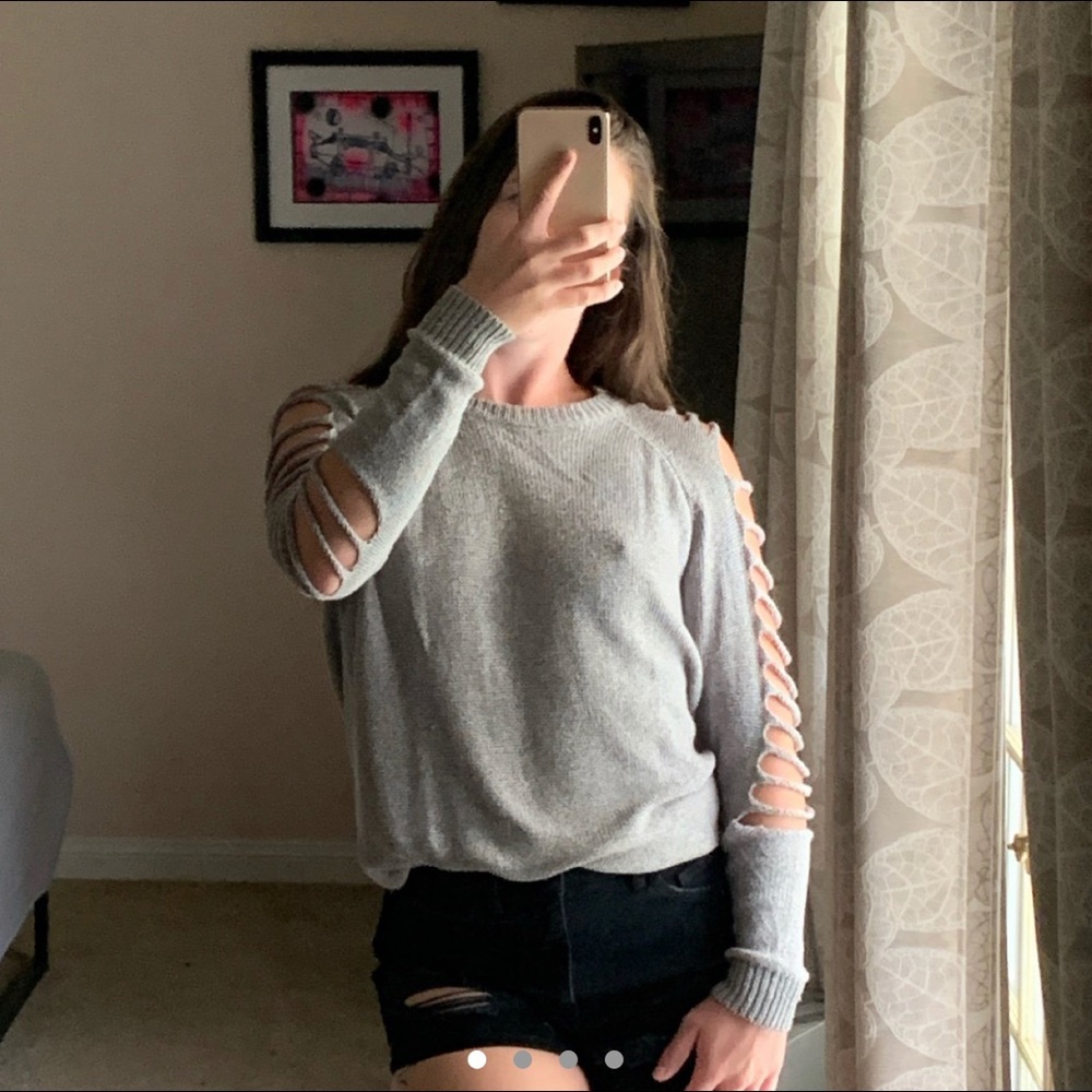 ✨arm distress sweater✨